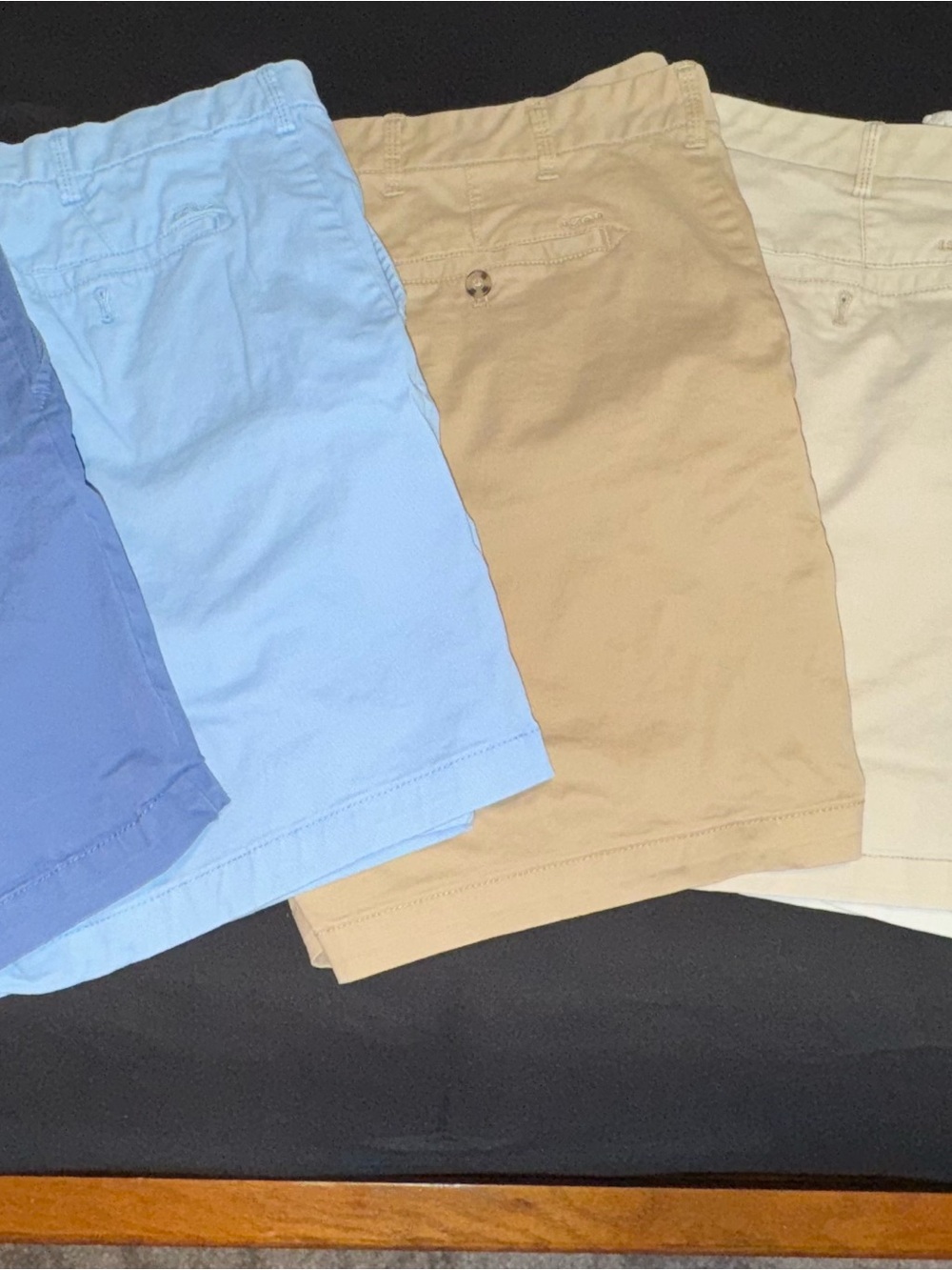 Men's IZOD Casual Shorts in Blue, Tan & Cream Lot